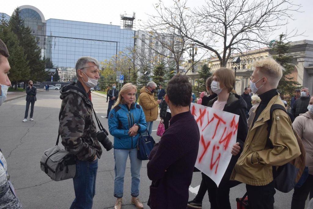 //cdn.optipic.io/site-103818/news/interview/khabarovskiy-protest-pervaya-krov/WhatsApp Image 2020-10-11 at 15.02.54 (1).jpeg