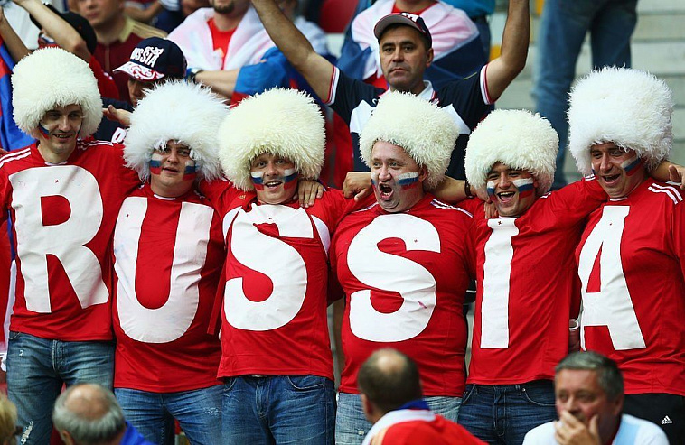 Российских болельщиков не пустят на матч сборной в Дании. Как так вышло?