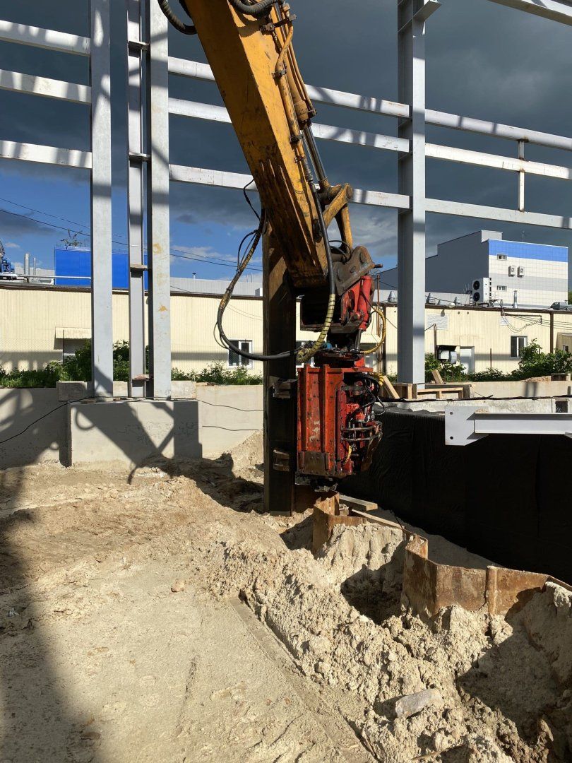 Виброизвлечение шпунта Ларсена GU 22N, г. Белоозерск, Московская область