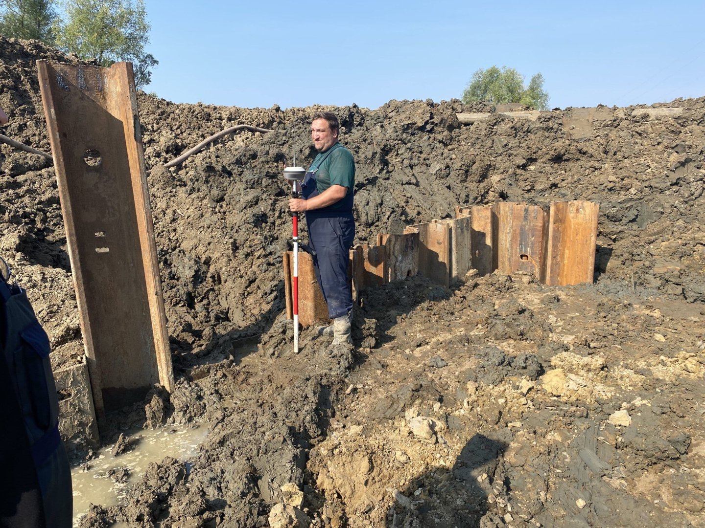 Виброгружение шпунта Ларсена Л5-УМ, село Демьянское, Уватский район, Тюменская область