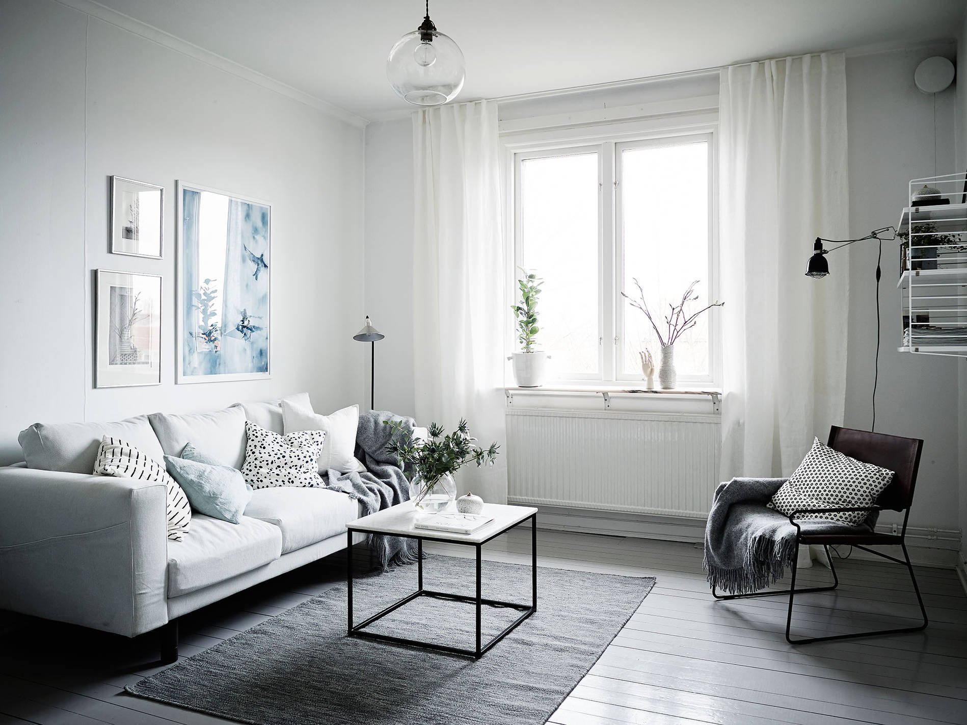 1581439460 40 p intereri gostinikh s belimi stenami 56