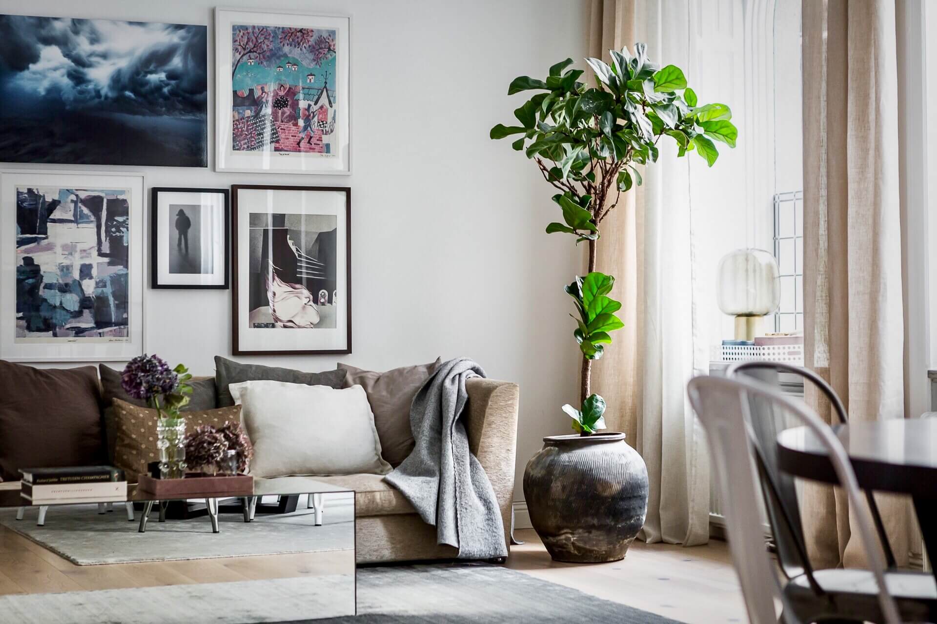 16735FA4 D76B 4404 8456 2E74F26FA98B