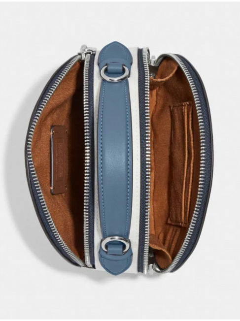 Распродажа товаров Coach в Москве