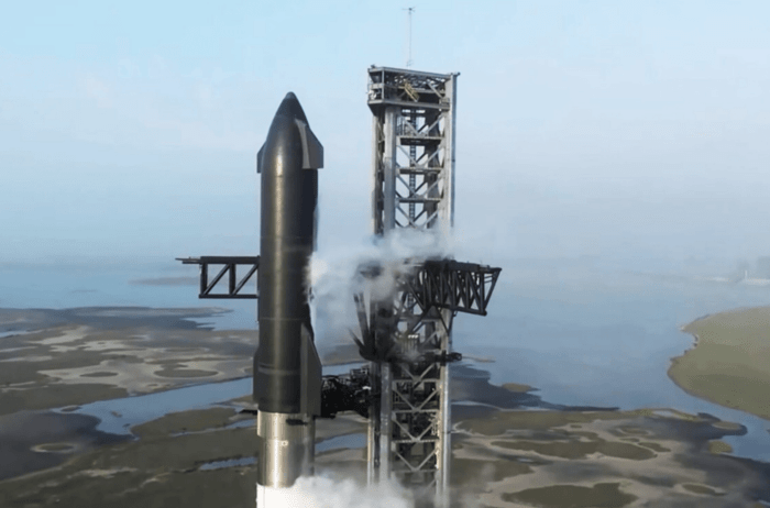 SpaceX удалось запустить Starship, но потом самая большая в мире ракета взорвалась в прямом эфире