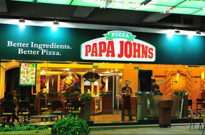 В Англии власти не позволили открыться пиццерии Papa John’s. Угадаете почему?
