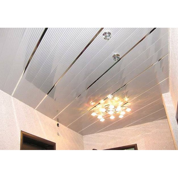 Потолок пвх в комнате. Реечный потолок Cesal 1x2m. Реечный потолок Цесал s100. Подвесной реечный потолок белый Cesal. Реечный потолок стальной софит.