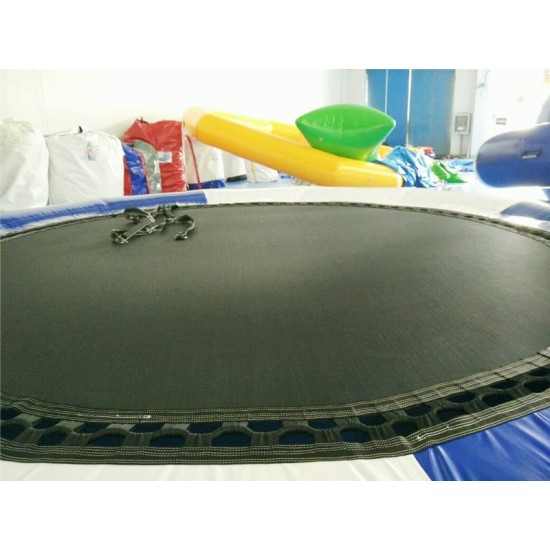 Trampoline Eau