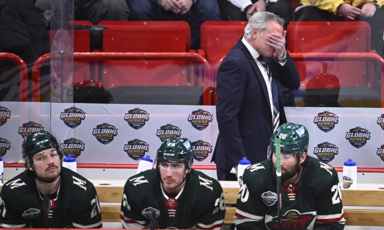 Minnesota odpustila trenerja po nizu porazov v NHL