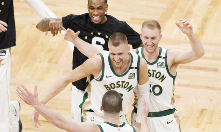 Košarkarji Bostona podaljšali zmagoviti niz na osem tekem