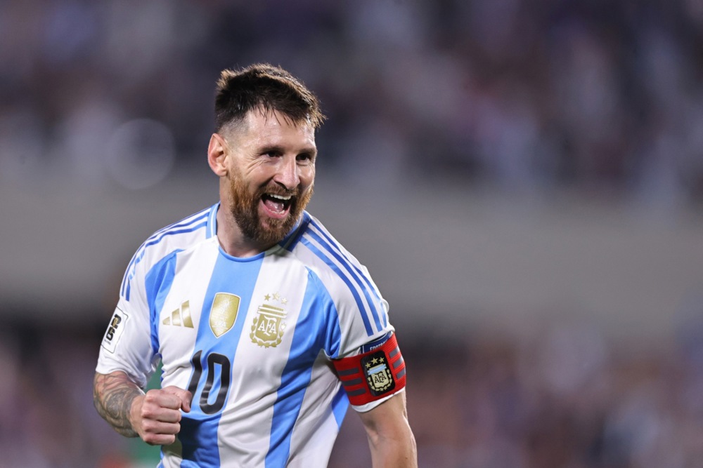 Messi s hat-trickom navdušil v Buenos Airesu