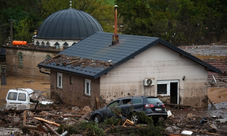 Slovenija bo zagotovila dodatno humanitarno pomoč Bosni in Hercegovini