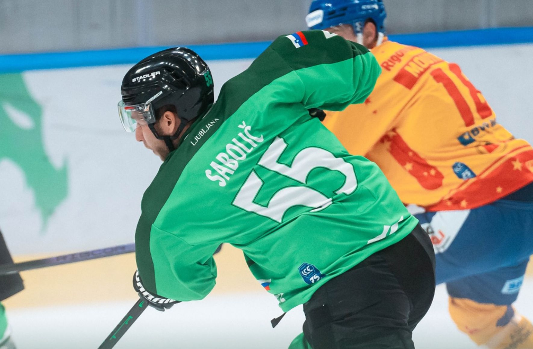 Hokejisti Olimpije Ljubljane so izgubili v Linzu z ekipo Black Wings z 2:4