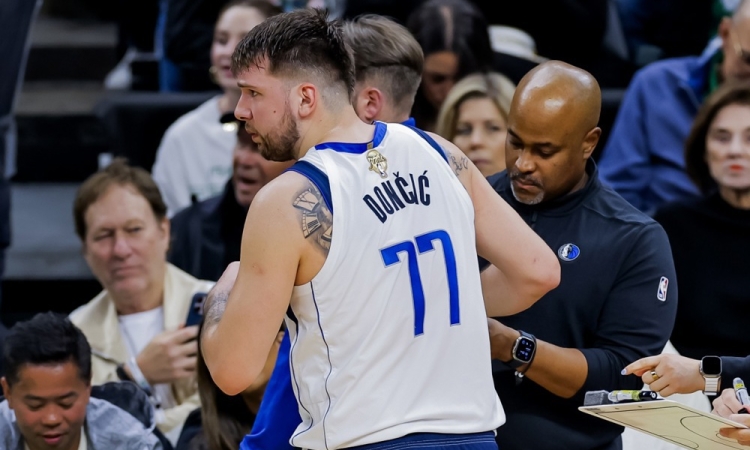 Luka Dončić z Dallasom zmagovito začel novo sezono lige NBA