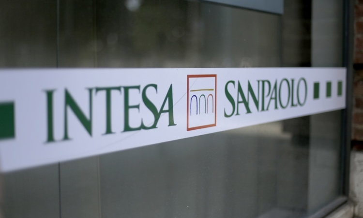 Intesa Sanpaolo z rekordnim devetmesečjem