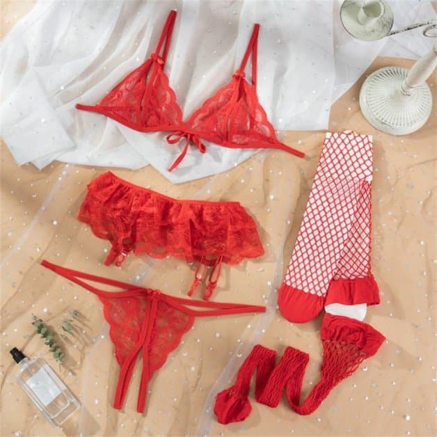 Red sensual lingerie set, open crotch and cups. V2