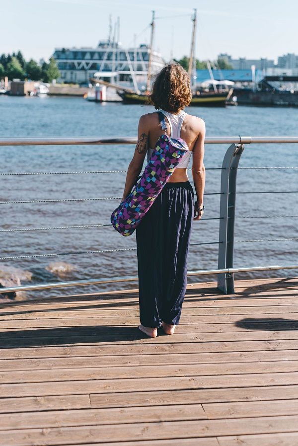 Лучшие сумки, чехлы, стяжки для йога-ковриков от Йогин