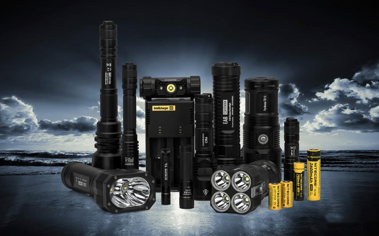 Лучший фонарь 2023 года. Nitecore 16449. Nitecore npp50. Nitecore 18547. Nitecore фонарь модель 2013 года.