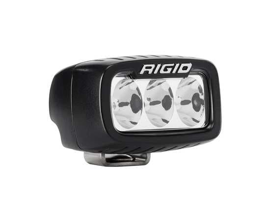 Однорядная светодиодная фара Rigid SR-M Серия PRO (3 диода) - Водительский свет