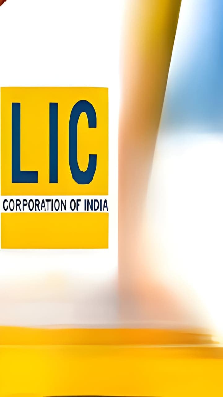 LIC launches Jeevan Azad (Plan No. - 868); A Combination of Protection and  Savings - Details Inside | News | Zee News