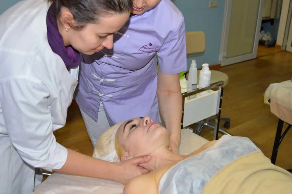 Обучение массажу лица