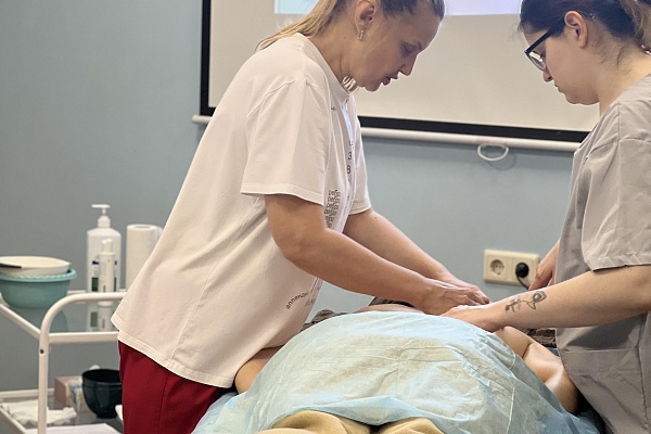 Классический шведский массаж тела и омолаживающее обертывание