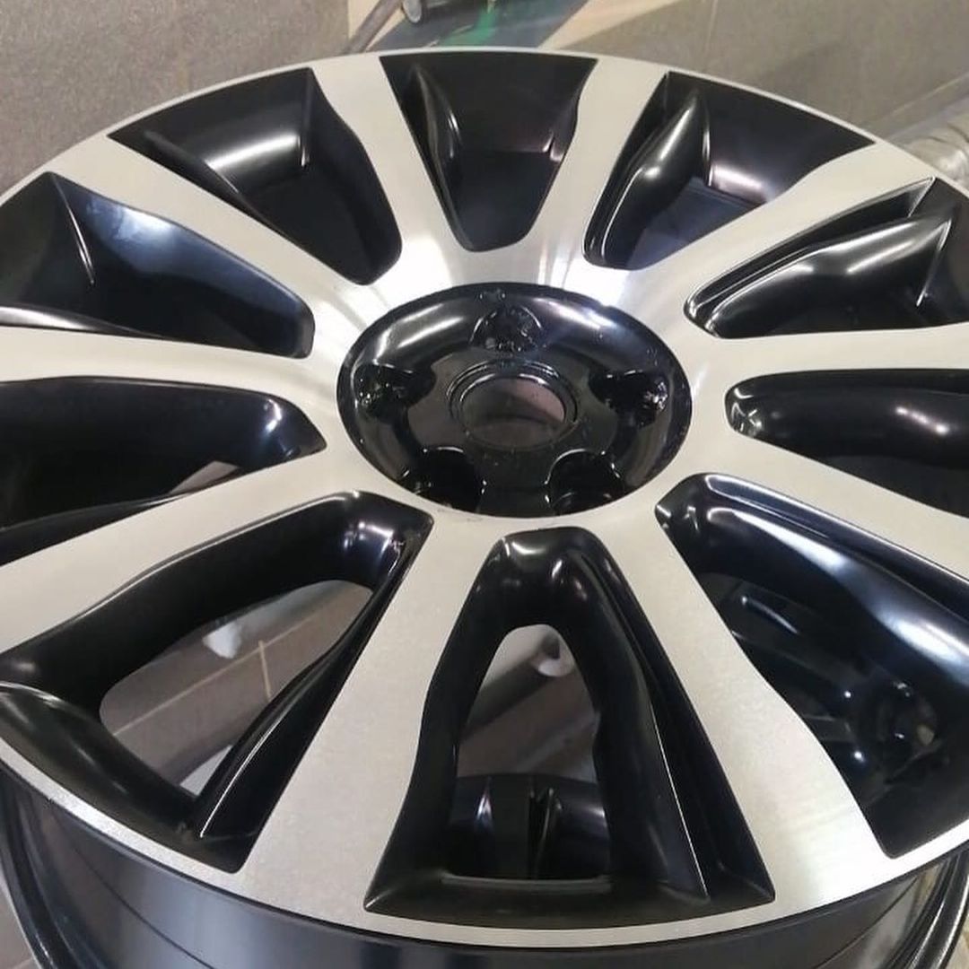 Покраска дисков Range Rover в Москве