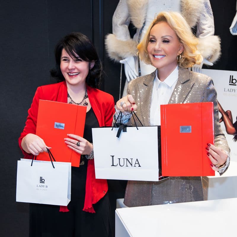 Luna i Lady B srednja