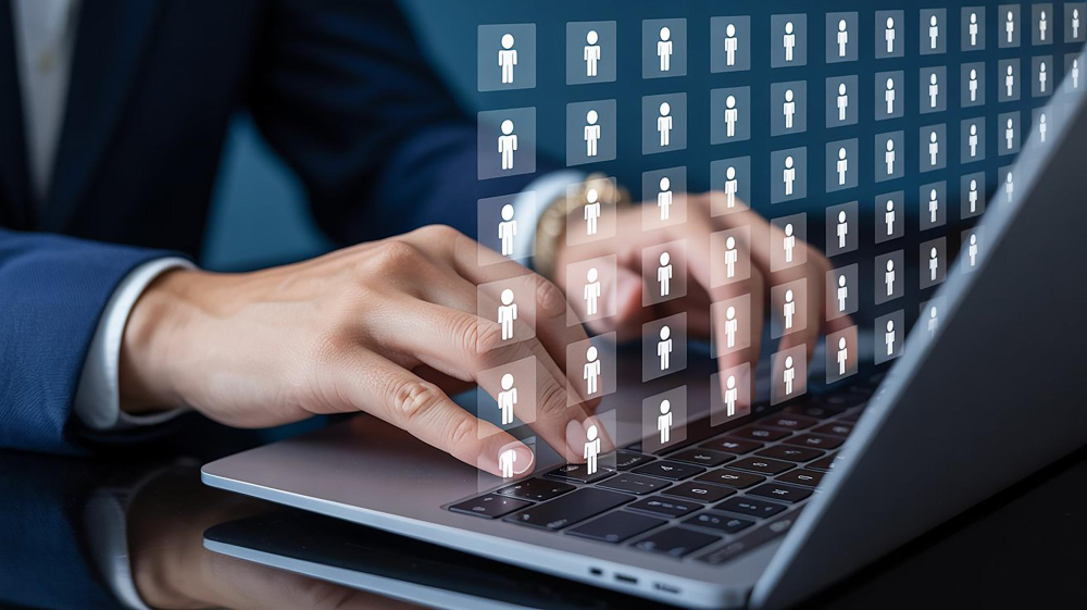 Передача ПДн подрядчикам (кадровики, бухгалтерия, CRM): как оформить и не нарушить закон