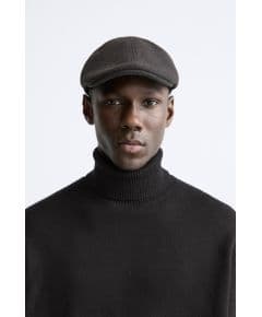 Zara   flannel flat cap 