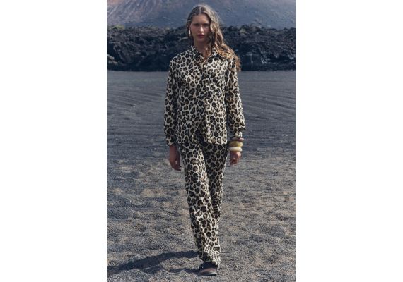 Zara Рубашка с воротником из коллекции zw animal print shirt , Цвет: С принтом, Размер: XS