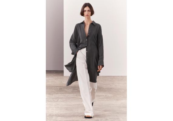 Zara Заголовок: рубашка "oversize" из коллекции zara woman
свободно-сидящая рубашка с воротником, Цвет: Серый, Размер: M-L