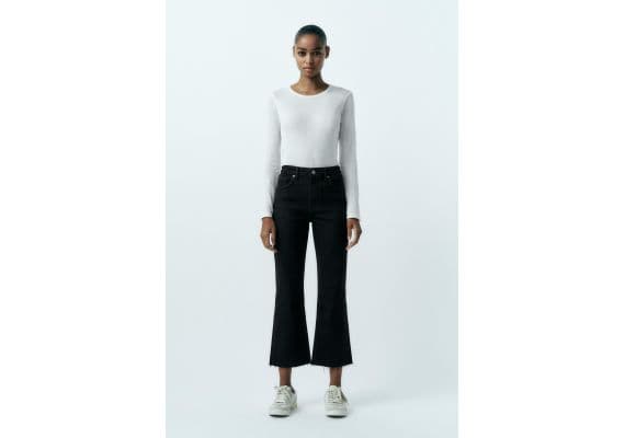 Zara   mid-rise flared cropped trf jeans , Цвет: Черный, Размер: 34