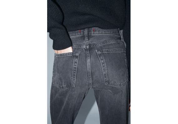 Zara Модель джинсов zw collection straight leg mid-rise cropped jeans , Цвет: Черный, Размер: 34, изображение 6