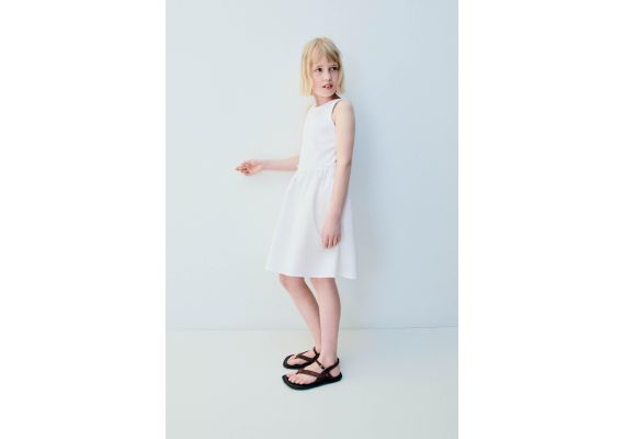 Zara Платье с рельефной тканью и контрастным подолом , Цвет: Белый, Размер: 8 лет (128 см), изображение 2