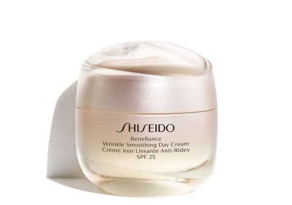 Shiseido Benefiance Увлажняющий дневной крем для разглаживания морщин 50 мл