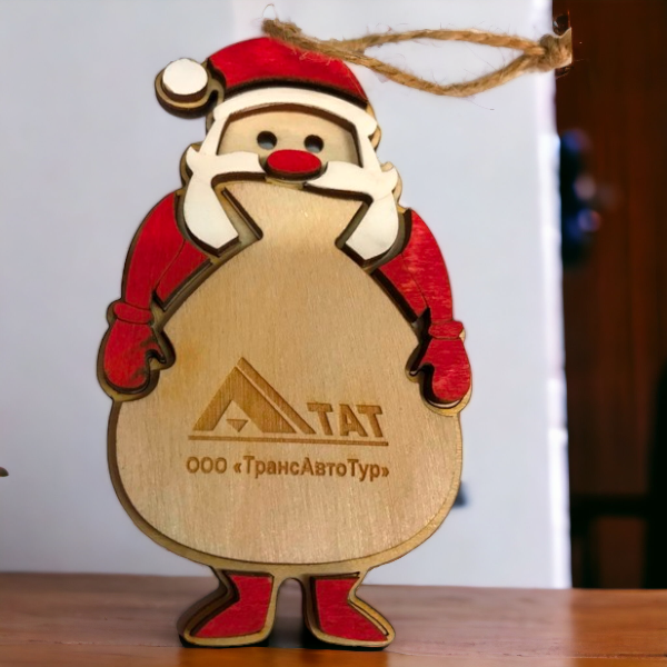 Гравировка на фанере. Сувенирный дед мороз