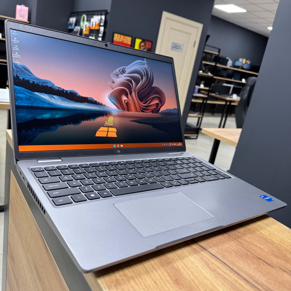 Ноутбук Dell Latitude 5520/15.6" FullHD, IPS/ Intel Core i5 1145G7 (4 ...