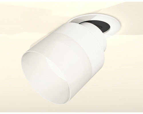 Дополнительное фото Светильник спот Ambrella Light Techno Spot XM8101521 (A2241, A2105, C8101, N8402): Купить в Интернет магазин освещения GCSVET.RU
