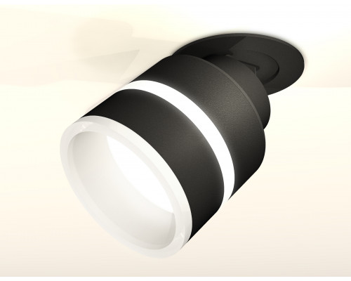 Дополнительное фото Светильник спот Ambrella Light Techno Spot XM8102524 (A2242, A2106, C8102, N8445): Купить в Интернет магазин освещения GCSVET.RU