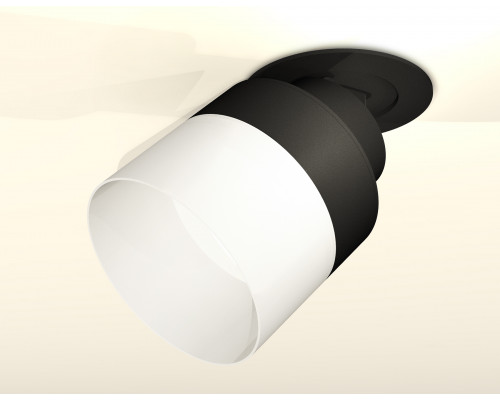 Дополнительное фото Светильник спот Ambrella Light Techno Spot XM8102521 (A2242, A2106, C8102, N8402): Купить в Интернет магазин освещения GCSVET.RU