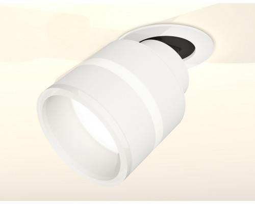 Дополнительное фото Светильник спот Ambrella Light Techno Spot XM8101524 (A2241, A2105, C8101, N8444): Купить в Интернет магазин освещения GCSVET.RU