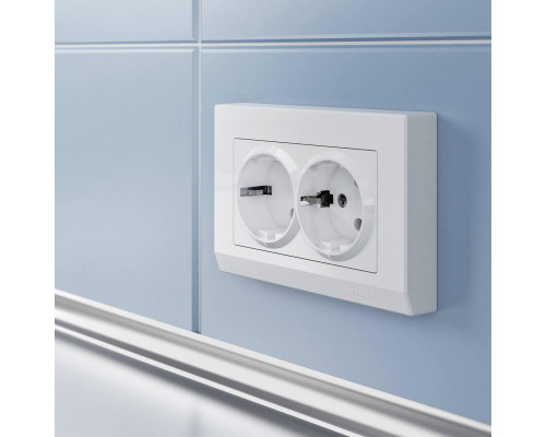 Дополнительное фото Рамка для двойной розетки Werkel Stark белый W0081801 4690389161964: Купить в Интернет магазин освещения GCSVET.RU