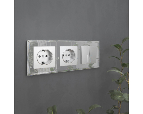 Дополнительное фото Рамка на 3 поста Werkel Diamant зеркальный W0031220 4690389158834: Купить в Интернет магазин освещения GCSVET.RU