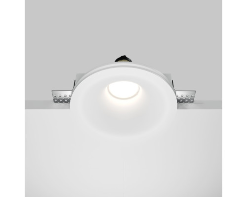 Дополнительное фото Светильник встраиваемый Maytoni Technical Downlight Gyps Modern DL002-1-01-W-1: Купить в Интернет магазин освещения GCSVET.RU