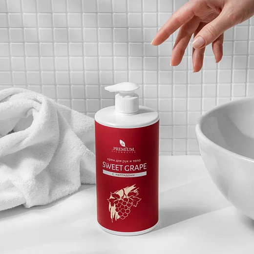 Крем для рук и тела с пептидами Sweet Grape, 700мл