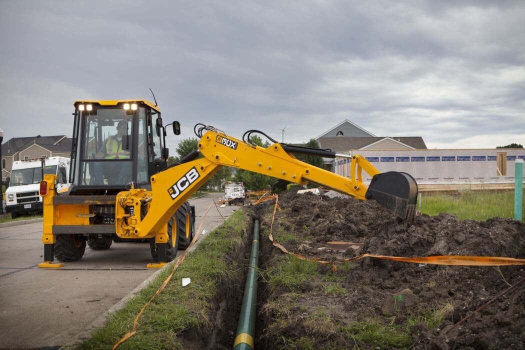 Кабина JCB 4CX-15 SUPER разработана с учетом максимального комфорта и безопасности оператора.