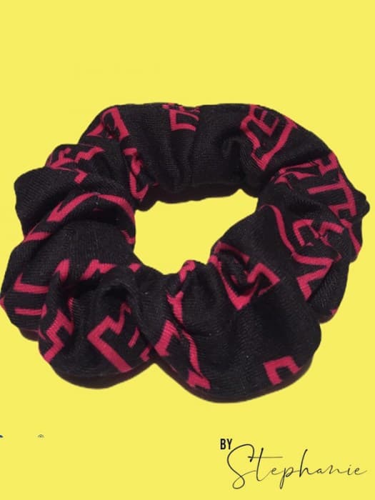 Scrunchie-Planett-Pink-1