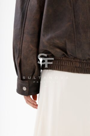 Chic Brown Bomber