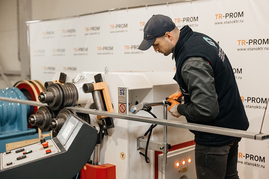 Демозал компании ТР-Пром - Оборудование для металлообработки