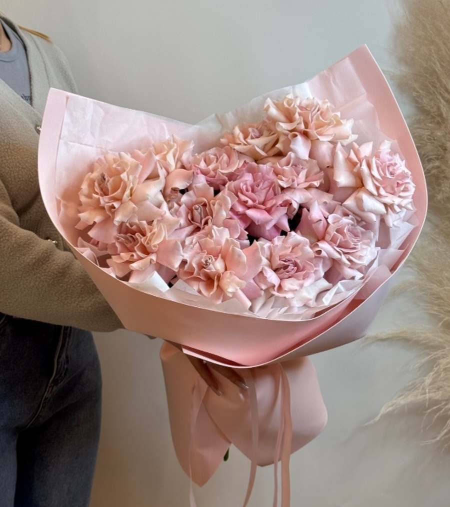 Букет ажурных роз 13 шт